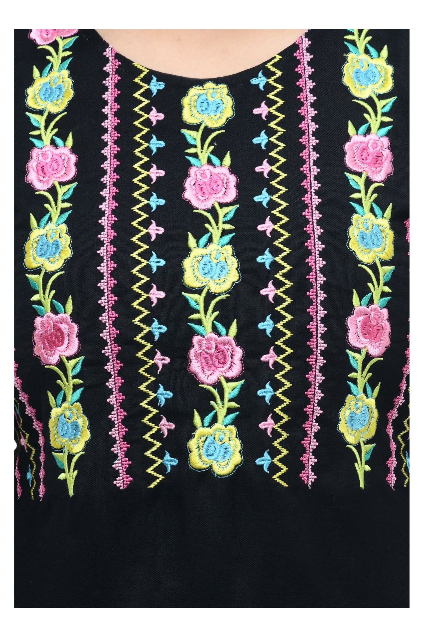 Black Floral Panel Embroidered Straight Top | Vaamii